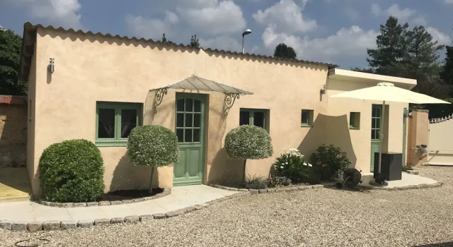 Les chambres du Bonheur, Book Hotel  