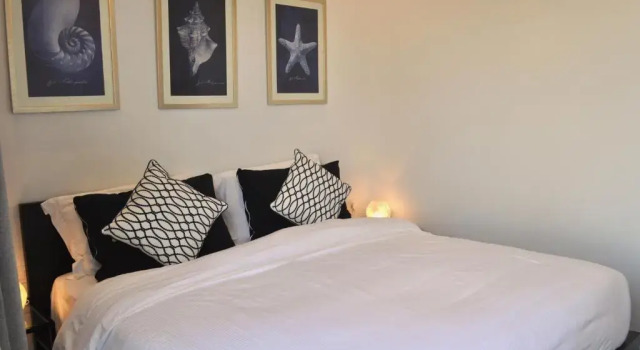 New Luxury Suite - Amazing Views & Lovely Garden, Book Hotel Hoteller i Taqah med pool, Swimmingpool