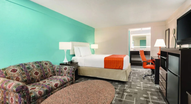 Dover Inn & Suites, Book Hotel Dover 