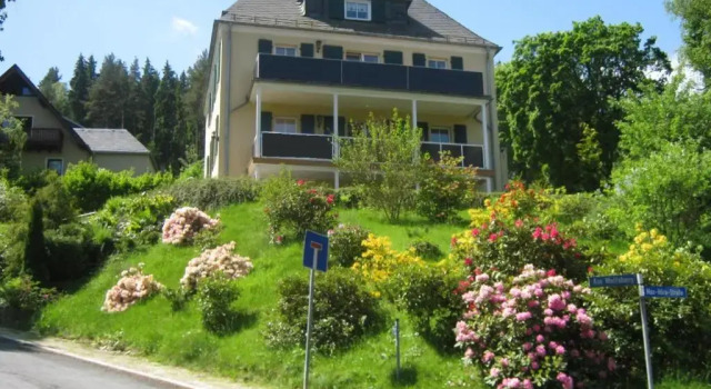 Апартаменты Villa Goldbrunnen Ferienwohnung 3