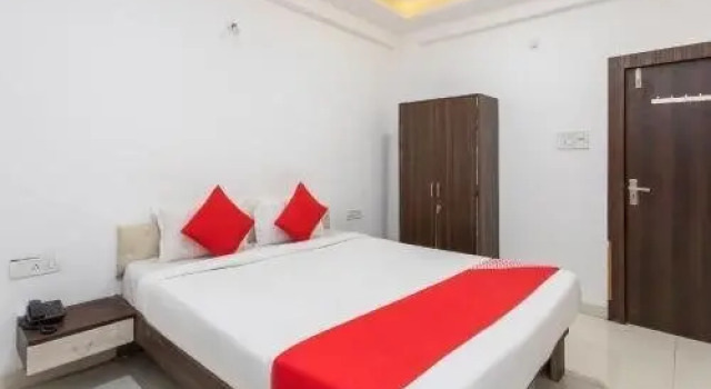 Hotel Jmc Sky Inn By OYO Rooms