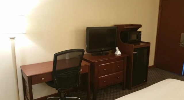 Четырёхместный номер Premium Dartmouth Motor Inn