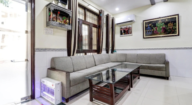 Natraj Hotel By OYO Rooms