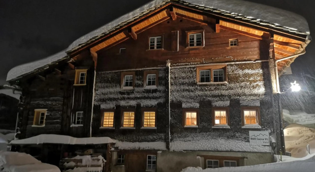 B&B Gassa 95, Book Bed and Breakfast Vals 