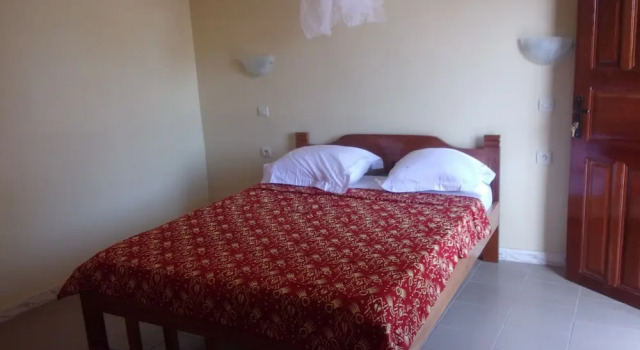 Chez Marie a la ficelle, Book Hotel Niaga Rufisque-Bargny
