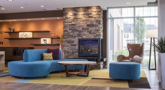 Fairfield Inn & Suites Pittsburgh North/McCandless Crossing, 预订 酒店 麦坎德利斯 宾夕法尼亚州