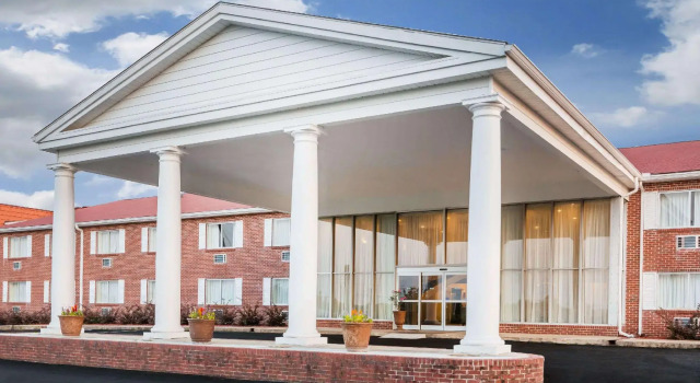 Americas Best Value Inn & Suites Phenix City
