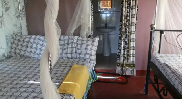 Selous Ngalawa Camp, Prenota Hotel Kwa Mhinda Tanzania