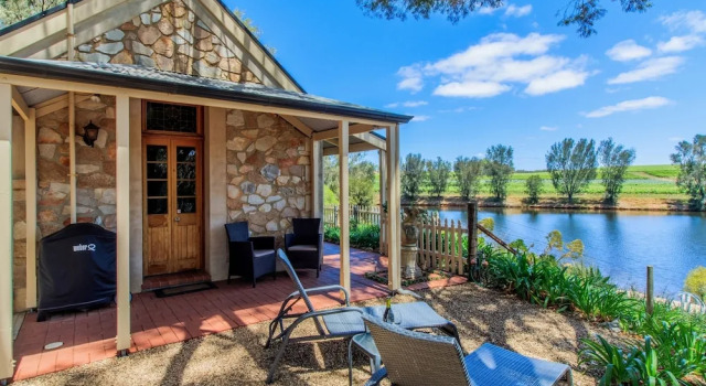 Коттедж Premium c 1 комнатой с видом на озеро Stonewell Cottages and Vineyards