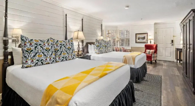 Четырёхместный номер Deluxe Apple Farm Inn