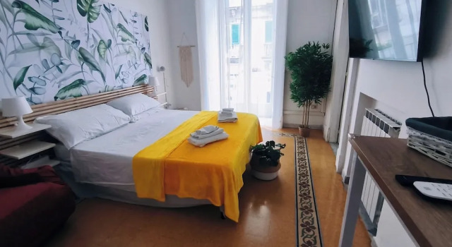 Mini suite with kitchen