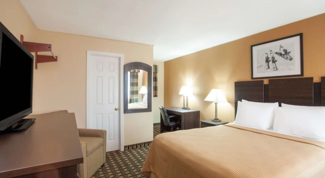Двухместный номер Standard с балконом Travelodge by Wyndham South Burlington