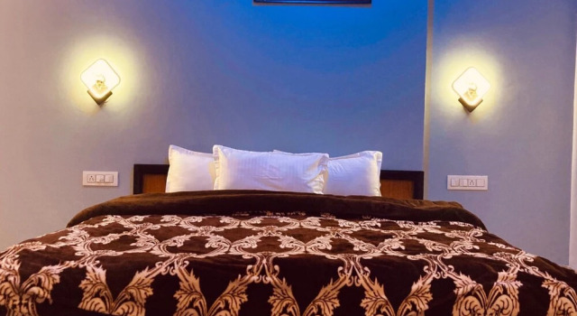 Двухместный номер Luxury Snow Crest Residency - A Pure Veg Hotel