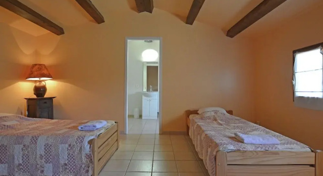 Beautiful Villa in Flaux With Swimming Pool