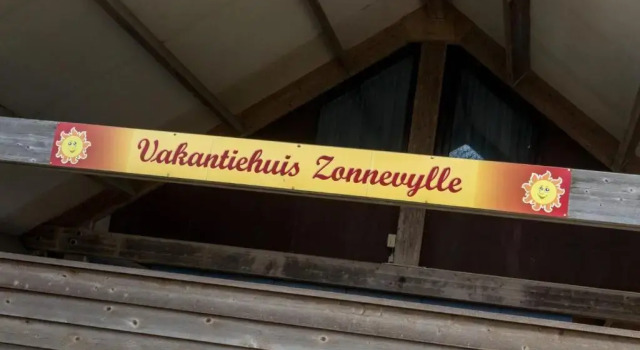 Holidayhouse - Duinweg 135 Zoutelande 'Zonnevylle', Rezerwuj Hotel Enschede Twente
