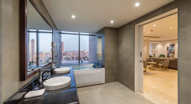 Люкс Best Western Plus Al Qurayyat City Center