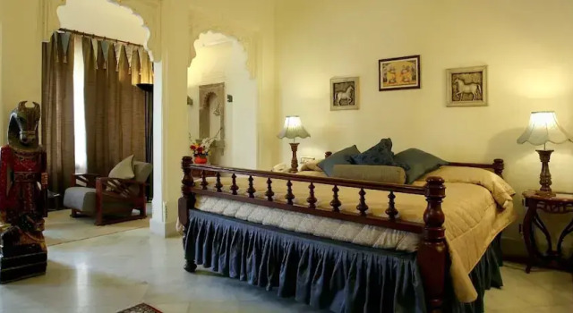 Deluxe Kahden hengen huone parvekkeella Fateh Bagh