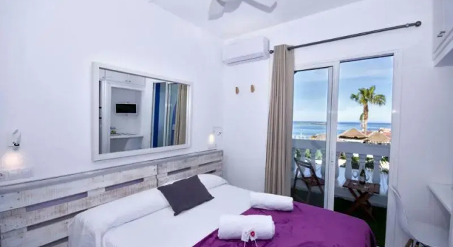 Двухместный номер Standard с балконом Outsite Ibiza - Work, Connect, Explore