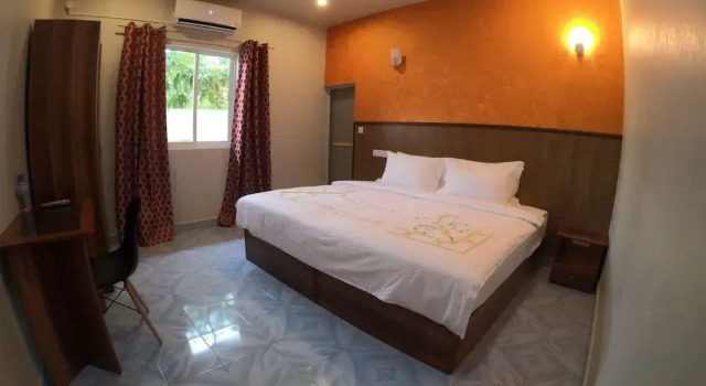 Omadhoo Inn