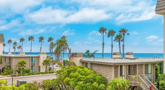 Ocean Breeze Retreat, Забронировать Отель Отели Оушенсайд 3 звезды, рядом с Пляж Оушенсайд, 3*
