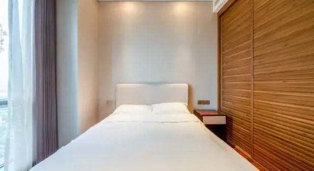 Люкс с 2 комнатами с видом на озеро Yolan Executive Hotel Apartments