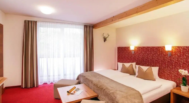 Люкс Hotel Garni Chasa Sulai