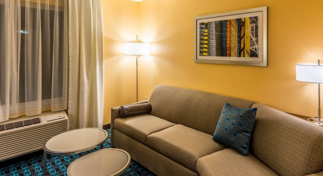 Двухместный люкс Fairfield Inn & Suites by Marriott Atlanta Fairburn