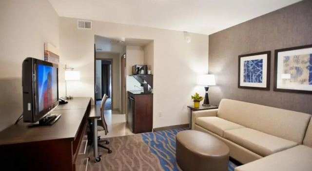 Люкс Holiday Inn Express & Suites Dayton South - I-675 by IHG