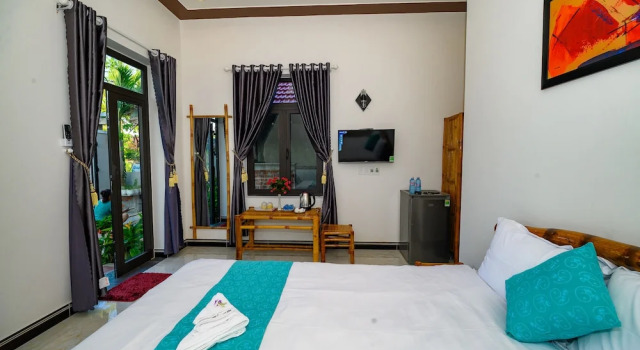 Двухместный семейный номер Standard c 1 комнатой с балконом Hoi An Garden Sea Homestay