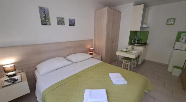 Студия Apartments Fran