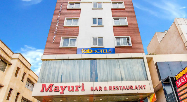 FabHotel Mayuri Residency, Забронировать Отель Отели штата Карнатаки с парковкой, Парковка