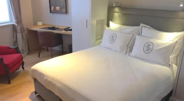 Номер Deluxe Hotel Le Dixseptième