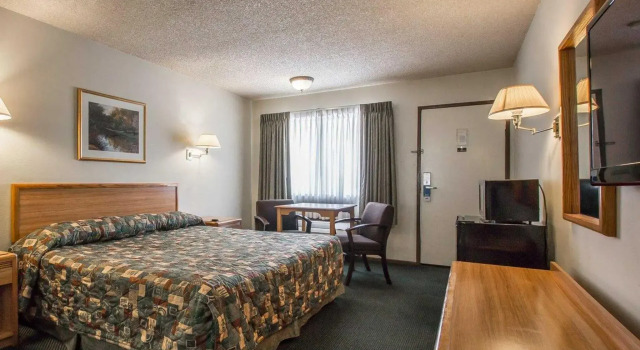 Номер Standard Palm Inn Hotel near Tyler Mall Riverside
