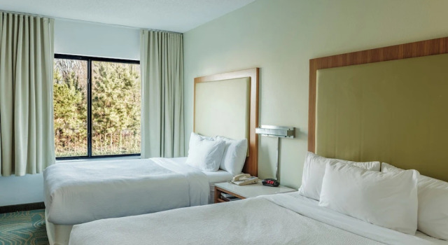 Четырёхместный люкс The Beacon Charlotte Airport by IHG