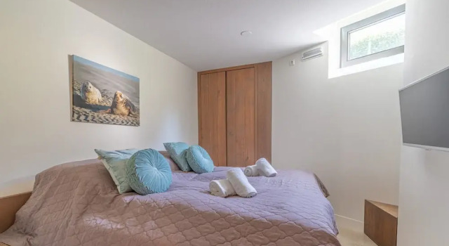 Вилла Charming 8-person Villa With hot tub Near the Forest