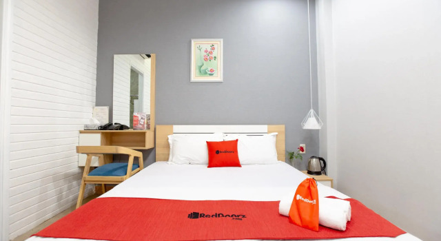 RedDoorz Plus @ Nguyen Thi Thap Street, Забронировать Отель Отели Хошимина 3 звезды, 3*