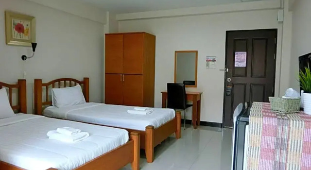 Home Place  Lopburi Hotel