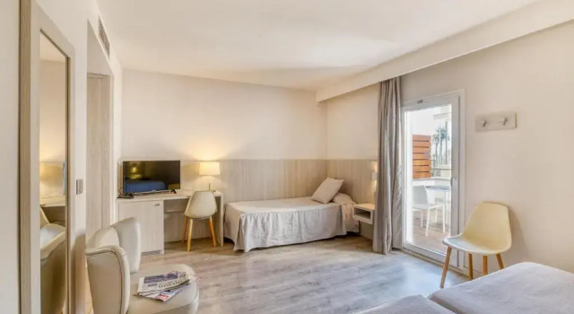 Трёхместный номер Standard с частичным видом на море Hotel Marina