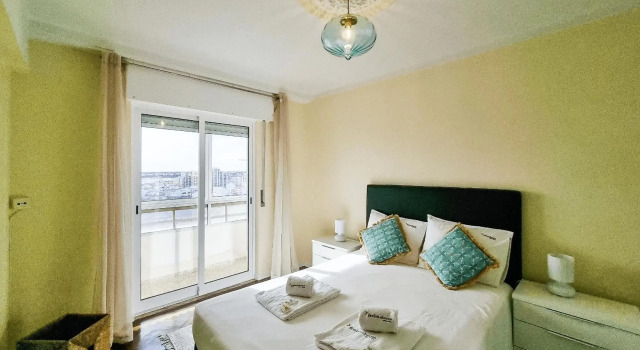 FLH Faro Family Flat with Balcony, Забронировать Отель Фару Nature Reserve Ria Formosa, рядом с Муниципальный рынок Фару
