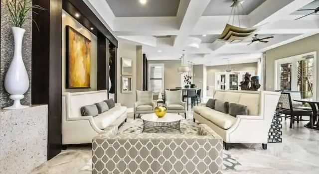 4606 TD - 5BR Townhome Marvel: Private Pool