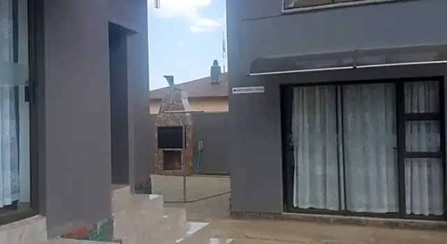 Mzet Guest House, Reservar Casa de hóspedes Ermelo Mpumalanga