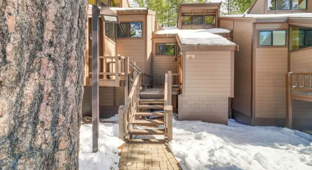 Northstar Resort Condo w/ Hot Tub, Shuttle Access!