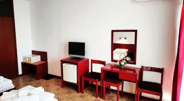 Трёхместный номер Standard с балконом Hotel Zlatibor
