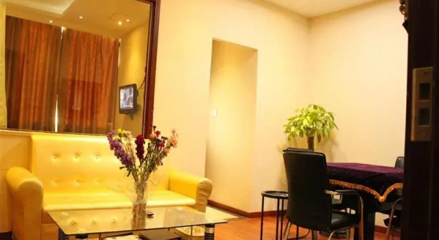 GreenTree Inn Shanghai Songjiang University City New Songjiang Road Express Hotel, Varaa Hotelli Songjiang Shanghai