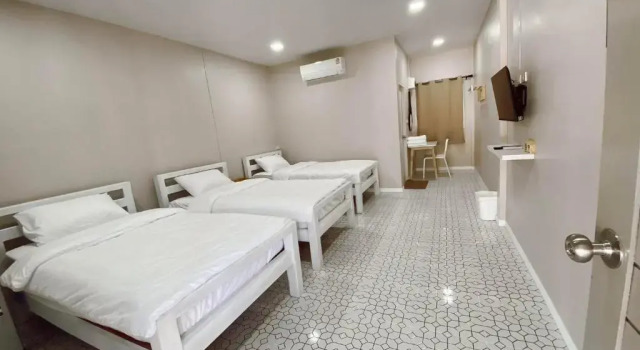Juni House Chumphon, Забронировать Отель Чумпхон провинция Чумпхон