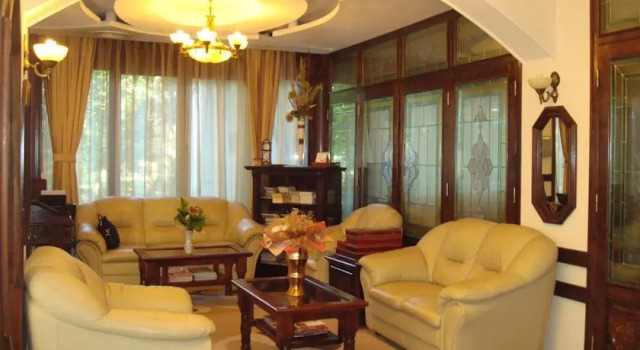 Ami, Rezervovat Hotel Hotely v Bihor s parkováním, Parkování