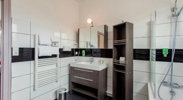 Номер Deluxe The Originals City, Hôtel de lEurope, Saint-Nazaire