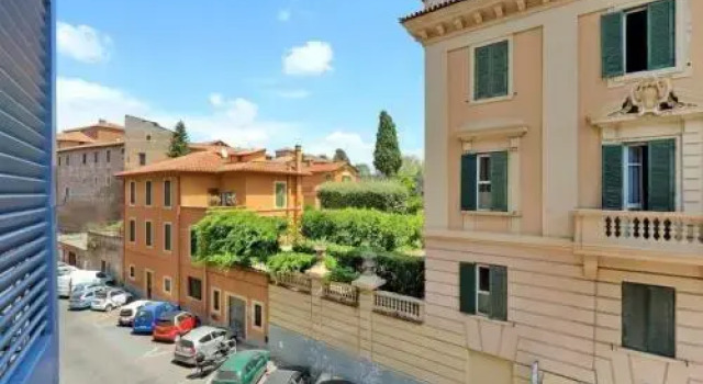 Monti Halldis Apartments, Prenota Appartamento Roma Lazio