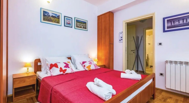 Stunning Home in Crikvenica With 5 Bedrooms and Wifi, Забронировать Отель Sopaljska Приморско-Горанская жупания