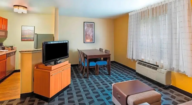 Четырёхместный люкс с 2 комнатами TownePlace Suites by Marriott Atlanta Kennesaw